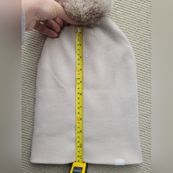 TNA winter hat / toque with pom pom - Picture 9 of 9